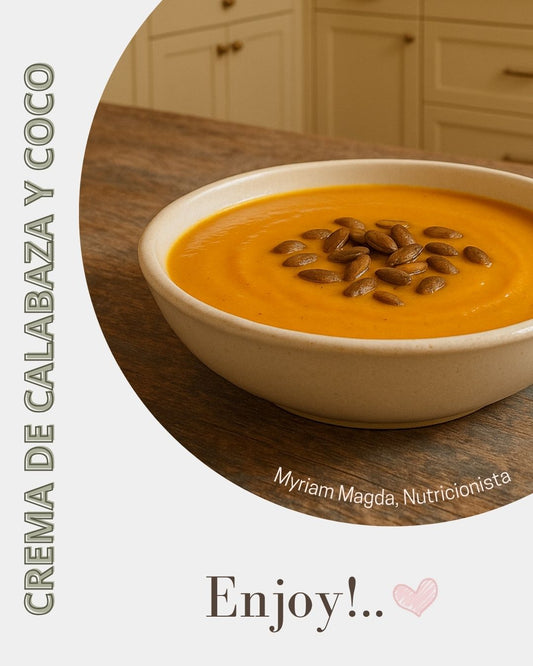 Sopa cremosa de calabaza y coco